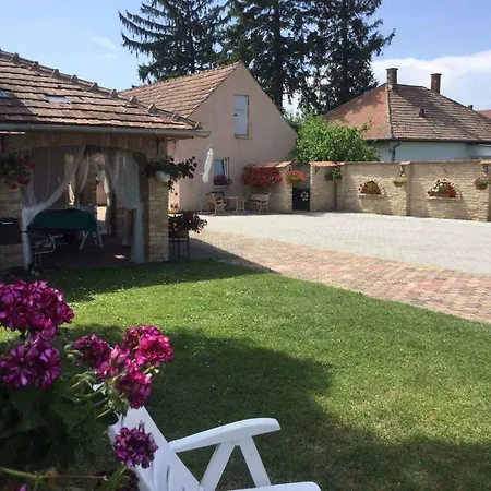 Holiday Home Balatonbereny Balatonberény