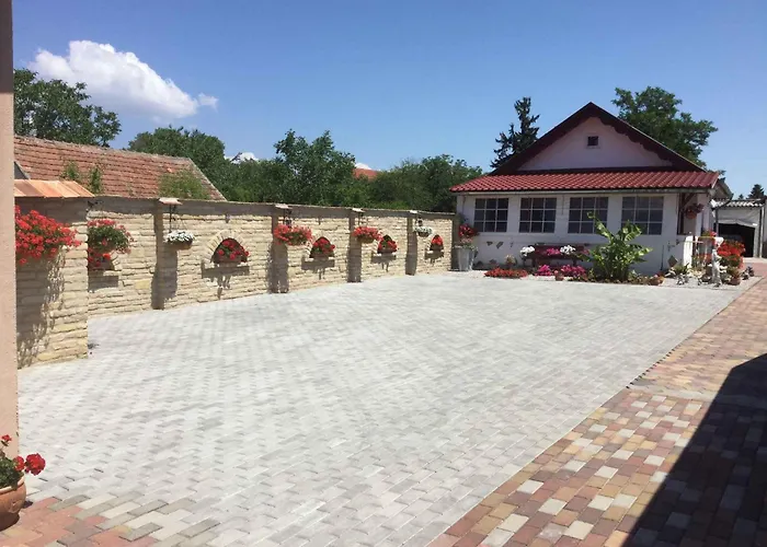 בית נופש Holiday Home Balatonbereny Balatonberény