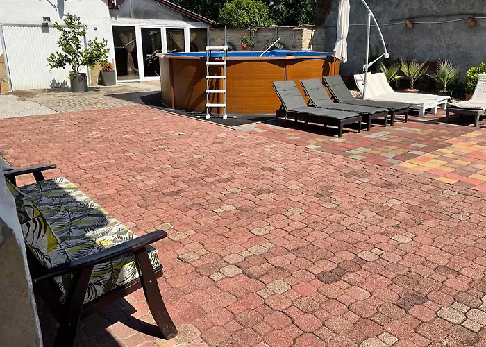 בית נופש Holiday Home Balatonbereny *