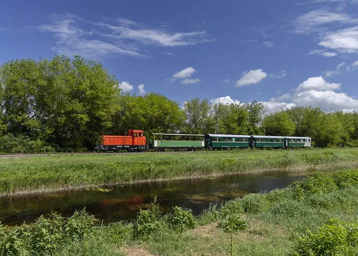 בית נופש Holiday Home Balatonbereny *